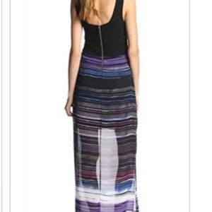 Vince Camuto zipper back maxi dress. Size S